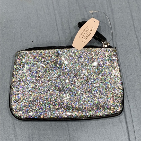 Victoria’s Secret Fashion Show Exclusive Wristlet - Picture 2 of 5